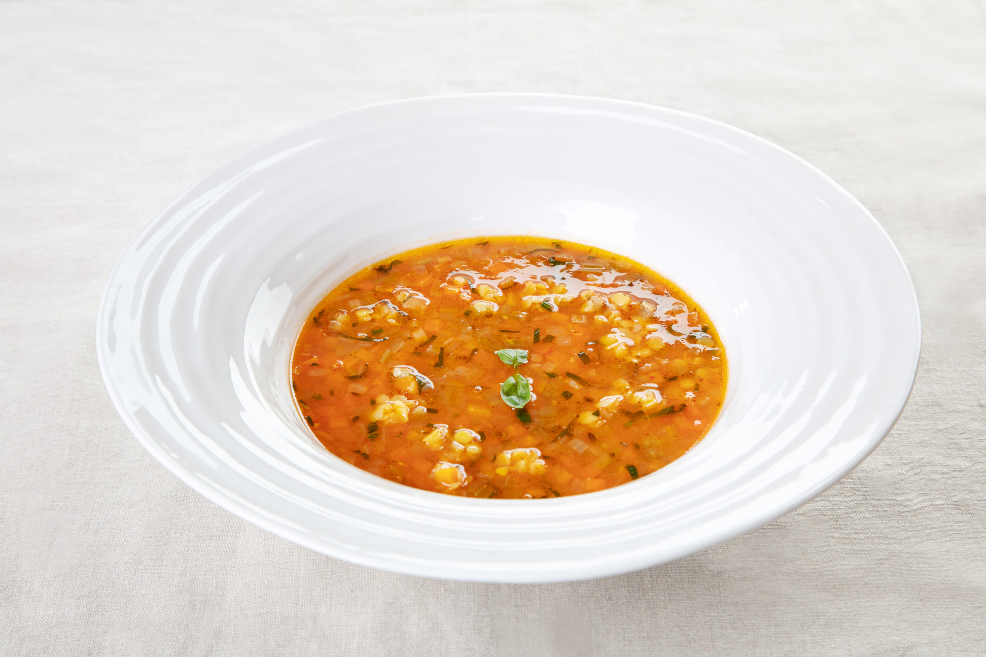 Суп из трёх видов чечевицы на бульоне из весенних овощей